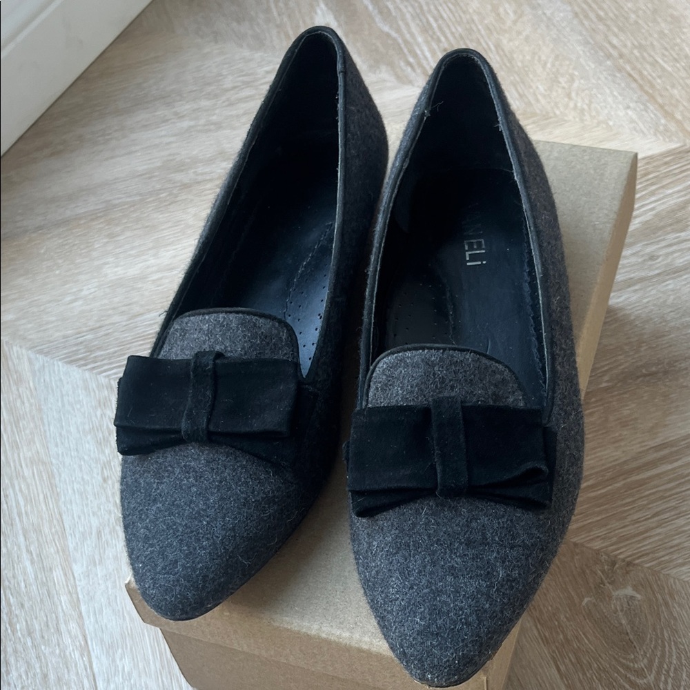 Chic Black and Gray Women's Loafers